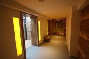 thumbnail: Exterior