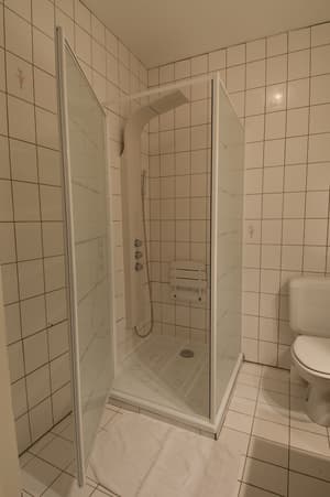 thumbnail: Bathroom shower