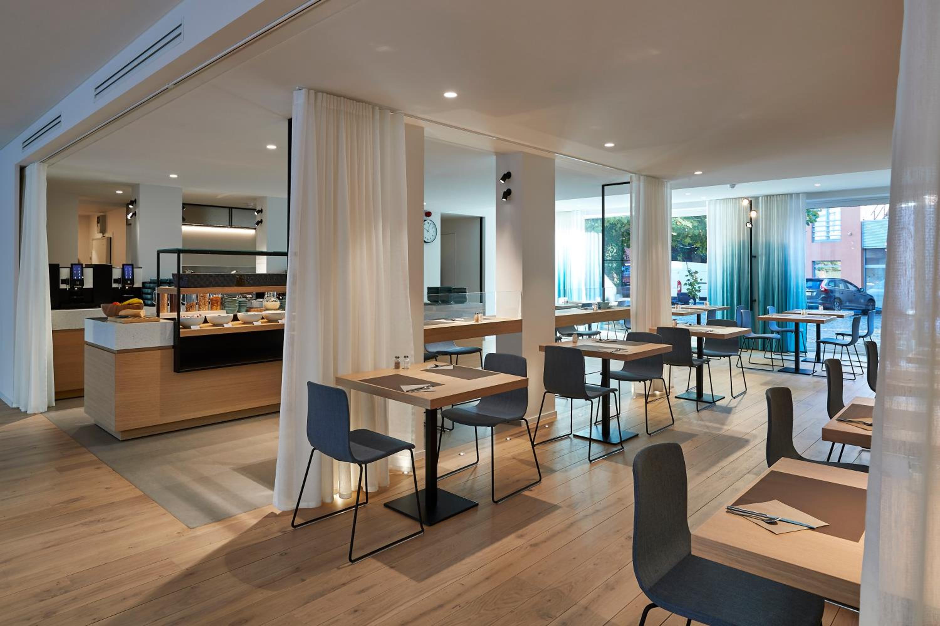 Restaurant-cafeteria