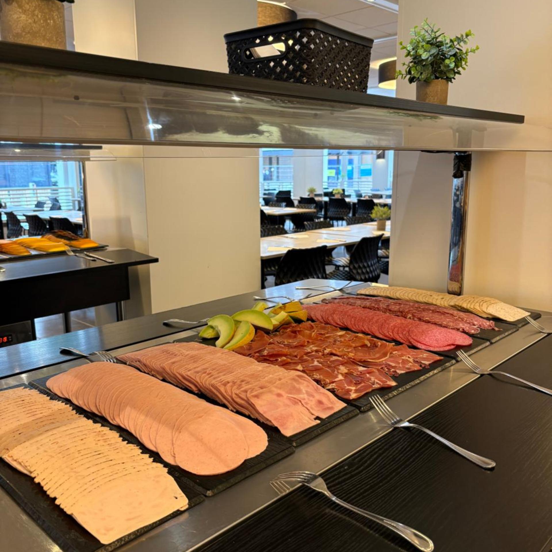 Restaurant-cafeteria