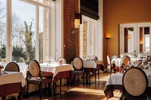 thumbnail: Restaurant