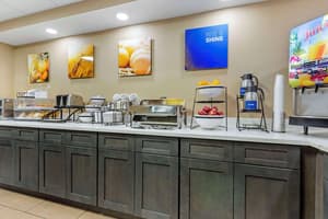 thumbnail: Breakfast area