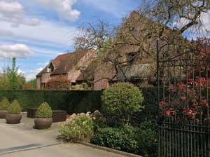 thumbnail: Property grounds
