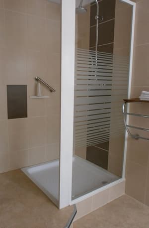 thumbnail: Bathroom shower