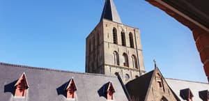 thumbnail: Exterior detail