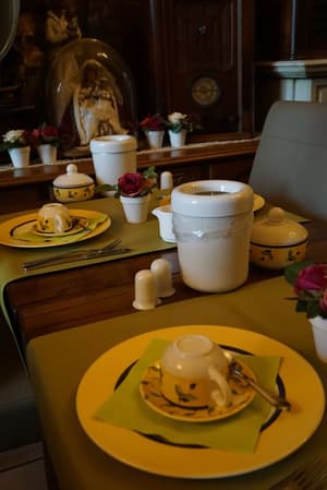 thumbnail: Breakfast area