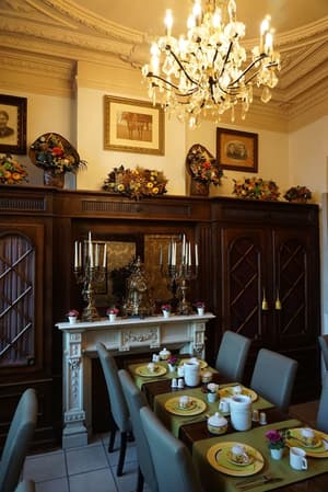 thumbnail: Breakfast area