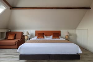 thumbnail: Room