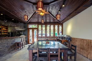 thumbnail: Restaurant
