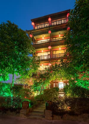 thumbnail: Courtyard