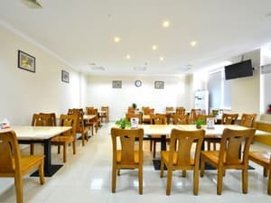 thumbnail: Dining