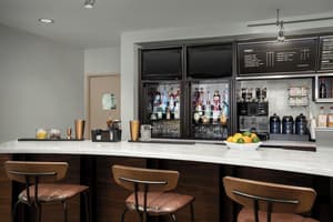 thumbnail: Bar (on property)