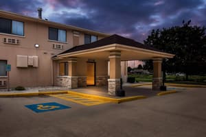 thumbnail: Exterior
