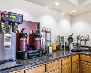 thumbnail: Breakfast area