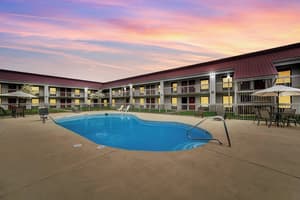 thumbnail: Outdoor pool