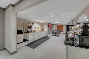 thumbnail: Breakfast area