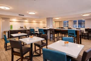 thumbnail: Breakfast area