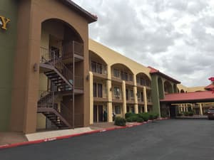 thumbnail: Exterior
