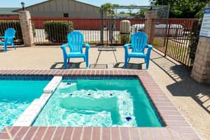 thumbnail: Outdoor spa tub
