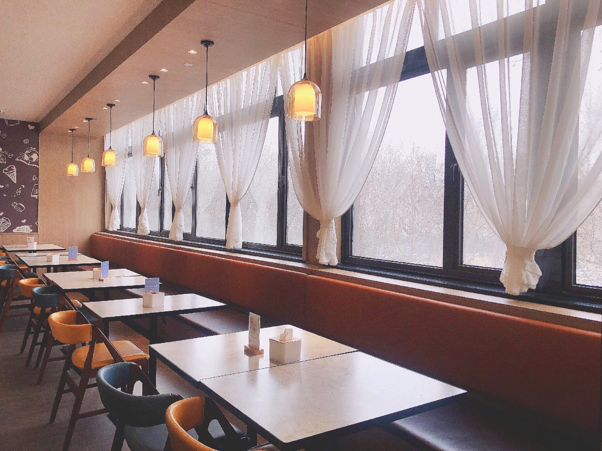 Restaurant-cafeteria