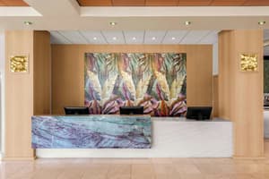 thumbnail: Reception