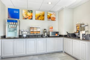 thumbnail: Breakfast area