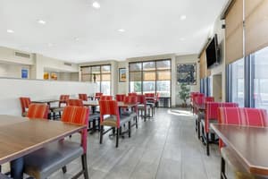 thumbnail: Breakfast area