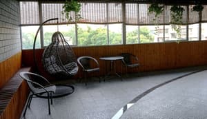 thumbnail: Lobby sitting area