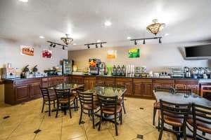 thumbnail: Breakfast area