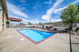thumbnail: Pool