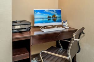thumbnail: Business center