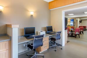 thumbnail: Business center