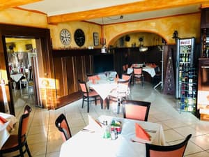 thumbnail: Restaurant
