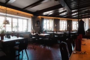 thumbnail: Restaurant