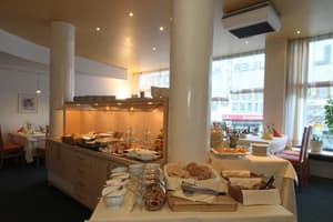 thumbnail: Breakfast area