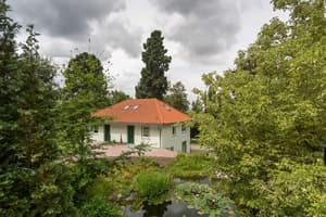 thumbnail: Exterior