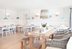 thumbnail: Breakfast area