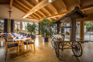 thumbnail: Restaurant