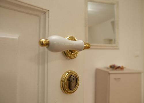 8738932.jpg