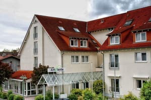 thumbnail: Front of property