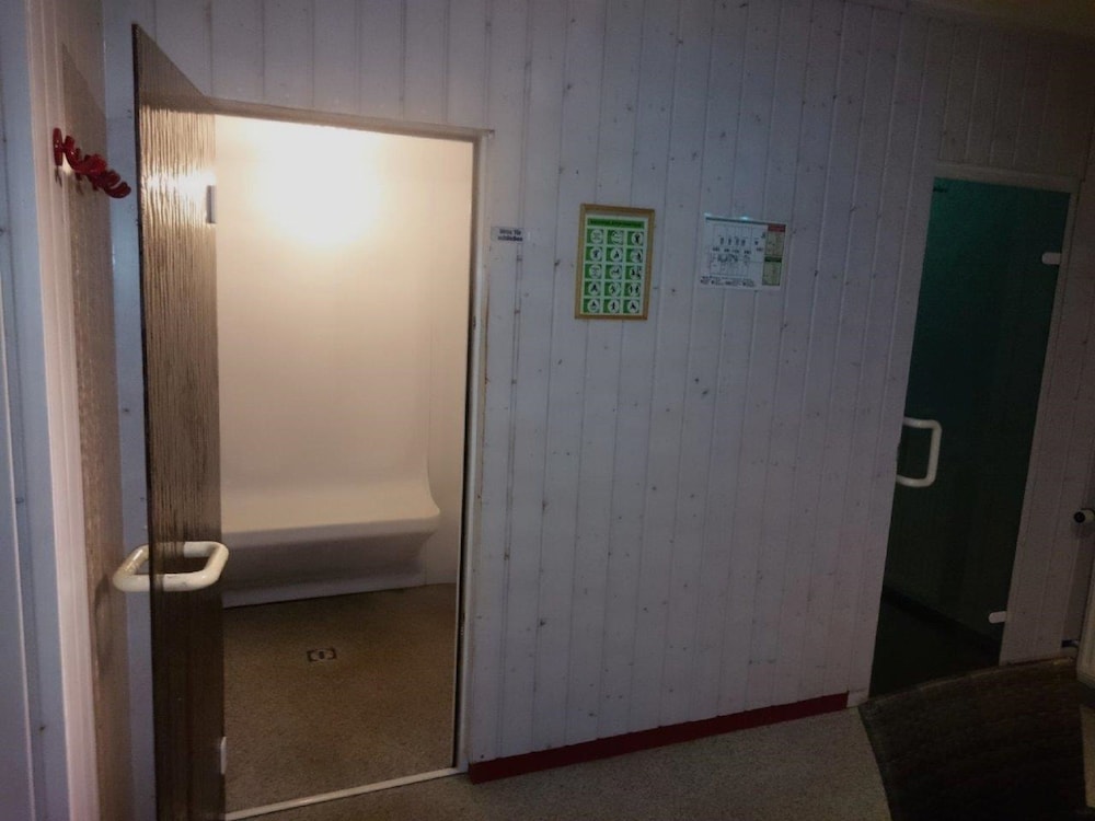 Steam room