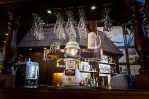 thumbnail: Bar (on property)