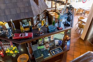 thumbnail: Bar (on property)
