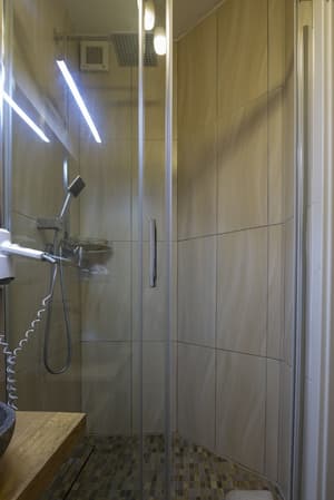 thumbnail: Bathroom shower
