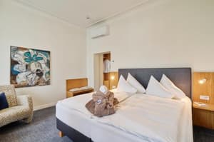 thumbnail: 715473155.jpg