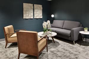 thumbnail: Lounge