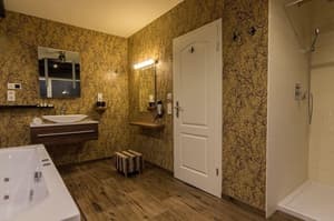 thumbnail: Bathroom