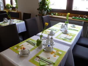 thumbnail: Restaurant