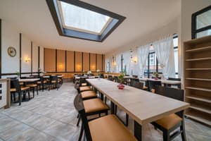 thumbnail: Breakfast area