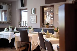 thumbnail: Restaurant